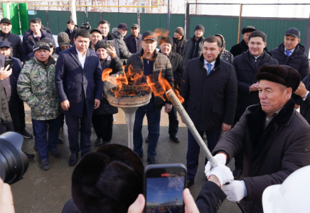 ТҰРҒЫНДАР КӨТЕРГЕН МӘСЕЛЕ: Жетісайдағы бір ауылға газ берілді