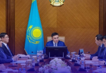ШЫМКЕНТ: әкімнің төрағалығымен өткен аппарат отырысында өзекті мәселелер талқыланды
