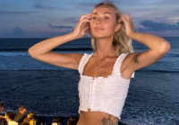 Қазақстандық модель жігітін қызғанып, ресейлік блогердің басын жарды