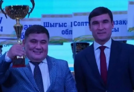 «Сұраған құжатты бермей қойған»: Сәпиев пен орынбасарының арасындағы даудың себебі белгілі болды