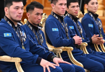 Бокстан әлем чемпиондарына қомақты сыйақы беріледі Бокстан әлем чемпиондарына қомақты сыйақы беріледі