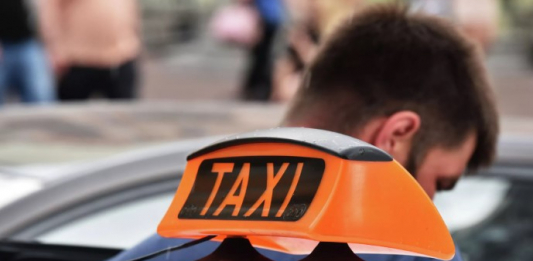 Министр жүргізушісі жоқ такси жобасын іске асыру мерзімін атады