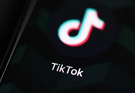 ​Нұрлан имам TikTok-та дем салатындарды сынады