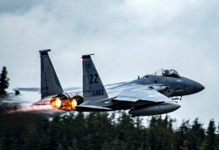 Иранның әуе қорғанысы F-15 жойғыш ұшағын атып түсірді