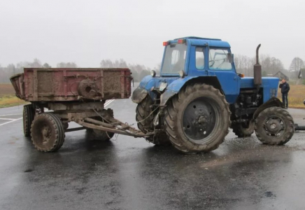 ​Шымкентте трактор мен жеңіл көлік соқтығысынан 4 адам қаза тапты