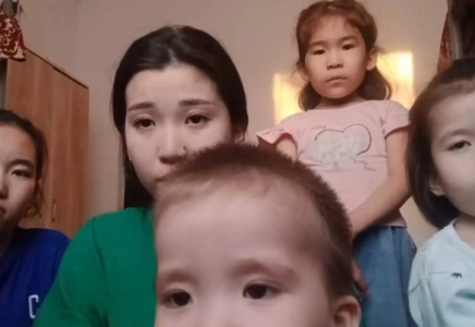 Ақтөбеде анасына араша сұраған бес бала баспанамен қамтылады Ақтөбеде анасына араша сұраған бес бала баспанамен қамтылады