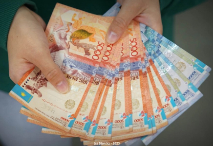 Қазақстанда орташа жалақы көлемі 435 мың теңгеге дейін өсті