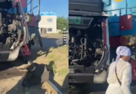 Астанада автобус пойызбен соқтығысты