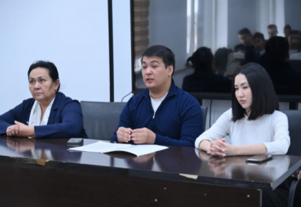 ШЫМКЕНТ: индустрия және тамақтану колледжінде жаңа Конституция жобасы талқыланды