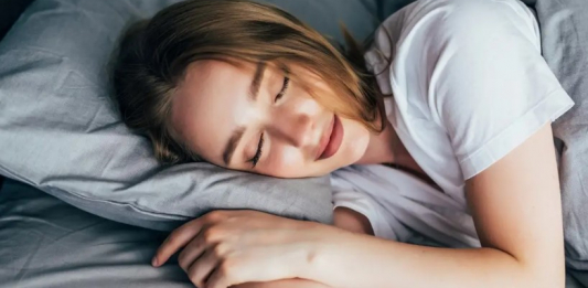 Ақмолалық ер адам өзінен 17 жас кіші бойжеткеннің үйіне түнде кіріп, суретке түсірген