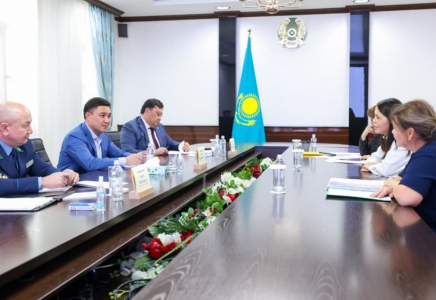 ​АЗАМАТТАРДЫ ҚАБЫЛДАУ: Шымкентте 250-ден астам өтініш қаралды