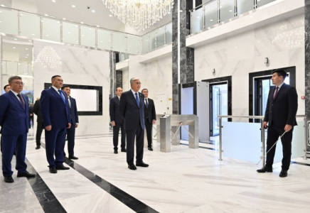 Президент Астана қаласы бойынша ҰҚК департаментінің жаңа ғимаратына барды