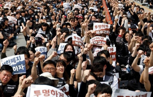 Оңтүстік Кореяда Samsung компаниясының қызметкерлері ереуілге шықты