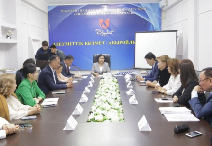 Шымкенттік әлеуметтік сала өкілдері жаңа заңды талқыға салды
