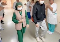 Түркістандық азамат анасына бауырын бөліп берді Түркістандық азамат анасына бауырын бөліп берді