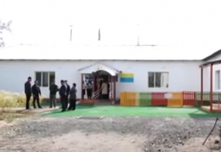 Жамбыл облысындағы ауылда оқушылар әкімдік ғимаратында оқып жүр