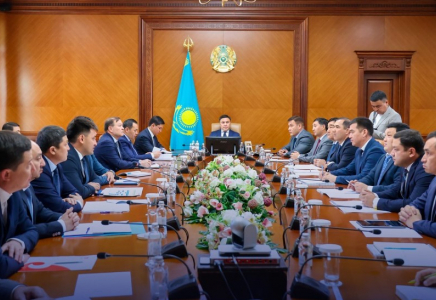 АППАРАТ МӘЖІЛІСІ: мемлекет мұқтаждығына алынатын активтер, көппәтерлі тұрғын үйлерді жөндеу жоспары, қоғамдық көлік саласын дамыту