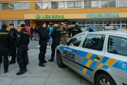 Чехияда белгісіз біреу ауруханада атыс шығарып, алты адам қаза тапты 