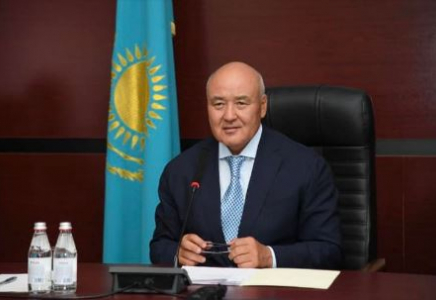Ө.Шөкеев түркістандықтармен қоштасты