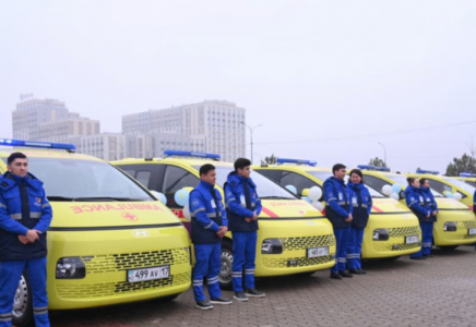 ​30 новых санитарных автомобилей переданы службе скорой помощи Шымкента