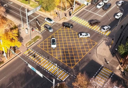 Алматыда “вафельді” аймаққа кірген жүргізушілерге айыппұл салына бастайды