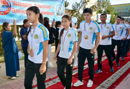 ТҮРКІСТАН: Шардаралықтар әлем чемпиондарын ыстық ықыласпен қарсы алды