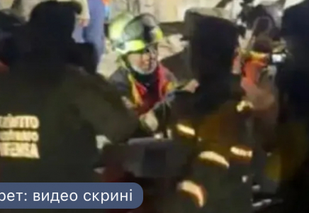 Венесуэлада жер сілкінісінен кейін үйінді астында үш күн жатқан 11 жастағы бала құтқарылды