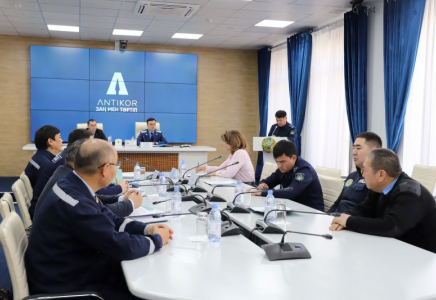 ​«Заң мен тәртіп»: Сыбайлас жемқорлыққа қарсы қызмет теміржол көлігіндегі сыбайлас жемқорлыққа қарсы іс-қимыл шараларын талқылады