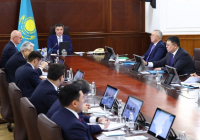 «Мемлекеттік қолдау шаралары нарықтың адал қатысушыларына ғана көрсетіледі» — Олжас Бектенов отандық фармацевтикалық өндірушілерді қолдау туралы