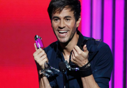 Энрике Иглесиас Қазақстанға қашан келетіні белгілі болды
