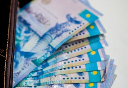 1 қаңтардан бастап бюджет қызметкерлерінің жалақысы өседі