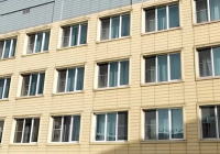 Петропавлда терезеден секірген 18 жастағы жасөспірімнің жағдайы ауыр