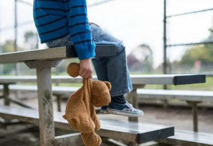 Атырауда туған баласын суицид жасауға дейін жеткізген әке 6 жылға сотталды