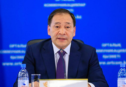 Тоғжанов Алматыда студенттерді вакциналау жөніндегі жұмысты күшейтуді тапсырды 