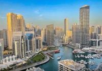 Дубай әуежайы маңында дрон құлаған кезде төрт адам зардап шекті 