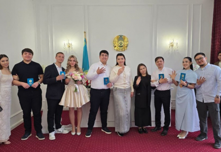 ​Шымкентте бір күнде 51 жұп неке қиюға өтініш берді