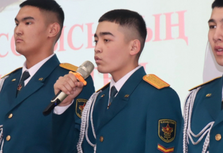Шымкент: ​Әскери колледж тәрбиеленушілерімен ерлік сабағы өткізілді