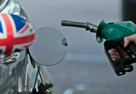 Ұлыбританияда жанармай сатуға шектеу енгізіле бастады