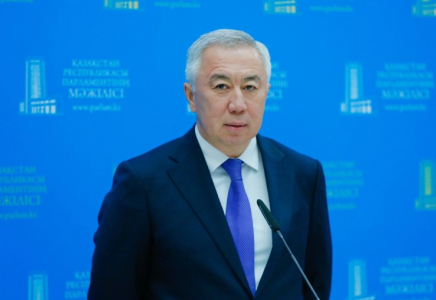 ​Серік Жұманғарин ең төменгі жалақы мөлшерін көтеру бастамасына жауап берді