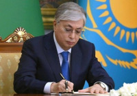 ​Мемлекет басшысы ЛГБТ насихатына тыйым салатын заңға қол қойды