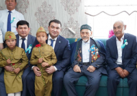 Нұралхан Көшеров ҰОС ардагерінің отбасына арнайы барып құттықтады