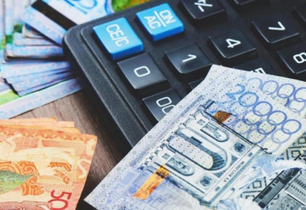 Қарттар күніне орай зейнеткерлер біржолғы әлеуметтік көмек алады Қарттар күніне орай зейнеткерлер біржолғы әлеуметтік көмек алады