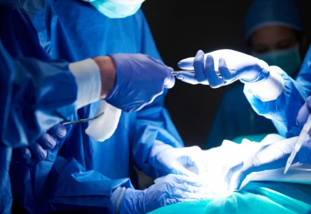 Астанада науқасты комаға түсірген дәрігерге операция жасатқан әйел қайтыс болды