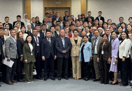 ТҮРКІСТАН: Аида Балаева «Әзірет Сұлтан» ұлттық тарихи-мәдени музей-қорығы ұжымымен кездесті