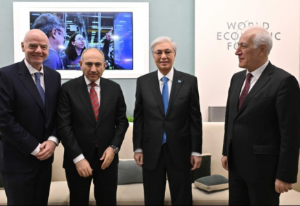 ​Мемлекет басшысы Давоста бірқатар кездесу өткізді