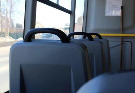 Ақтөбеде жолаушыларды далаға тастап кеткен автобус жүргізушісінің әрекеті дау тудырды