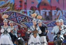 ​ТҮРКІСТАНДА ХАЛЫҚАРАЛЫҚ ҚОЛӨНЕРШІЛЕР ЖӘРМЕҢКЕСІ ӨТІП ЖАТЫР