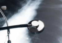 ШҚО-да дәрігерлер әйелдің өкпесін инемен тесіп алған