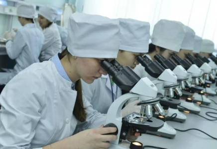 Екі дипломды білім: Қазақстан мен Ресей университеттері дәрігерлерді бірлесіп дайындайды