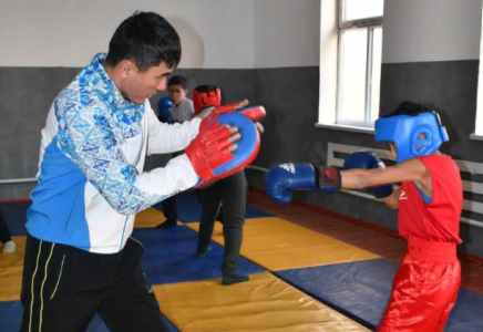 Тәуелсіздікке тарту: Ордабасы ауданында спорт кешені ашылды